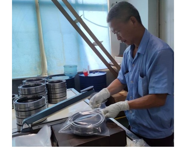如何判斷角接觸球軸承生產廠家熱處理做的好不好？